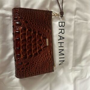 Brahmin wristlet